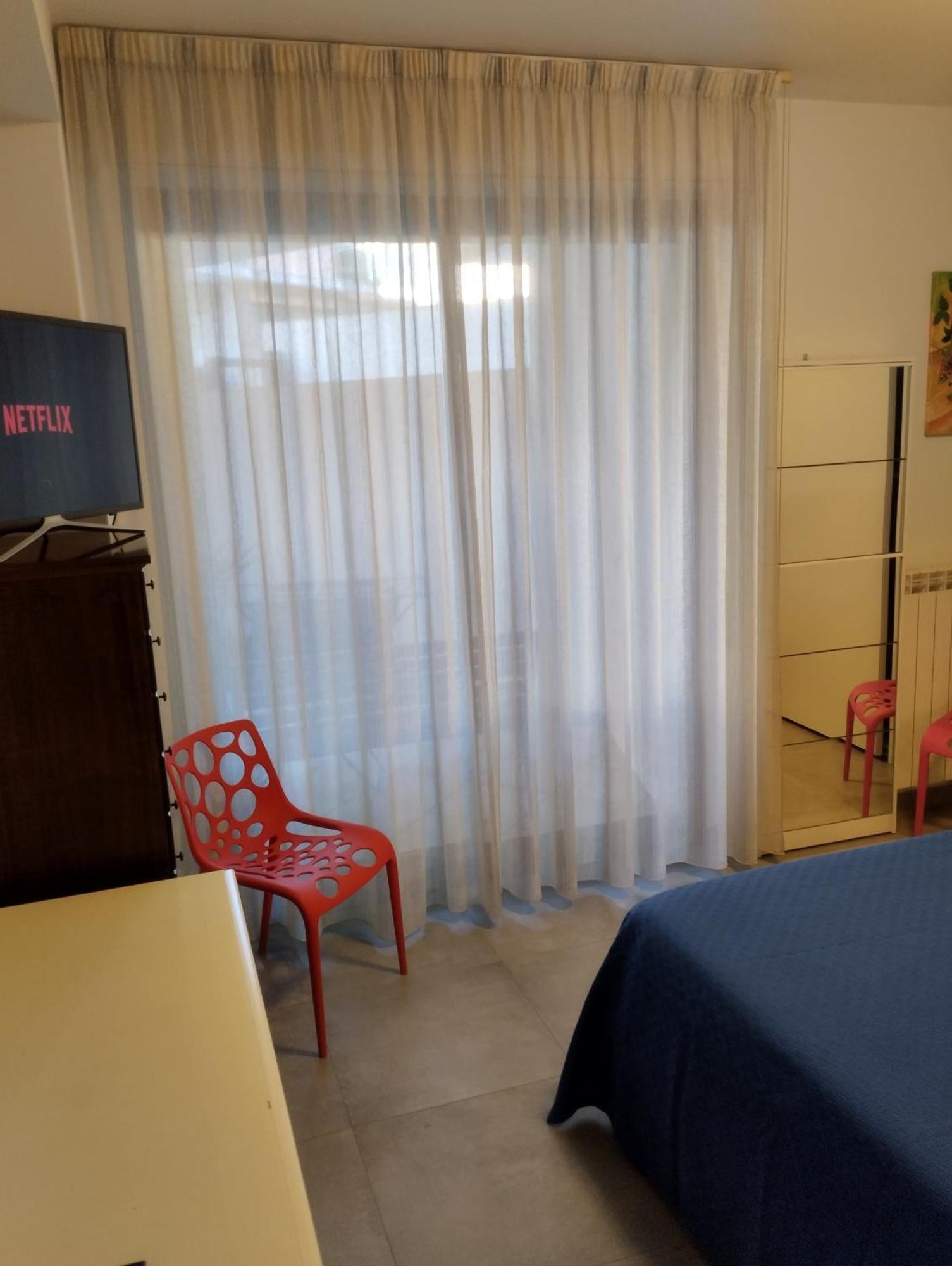 Cavalluccio Marino Apartment Aci Castello Luaran gambar