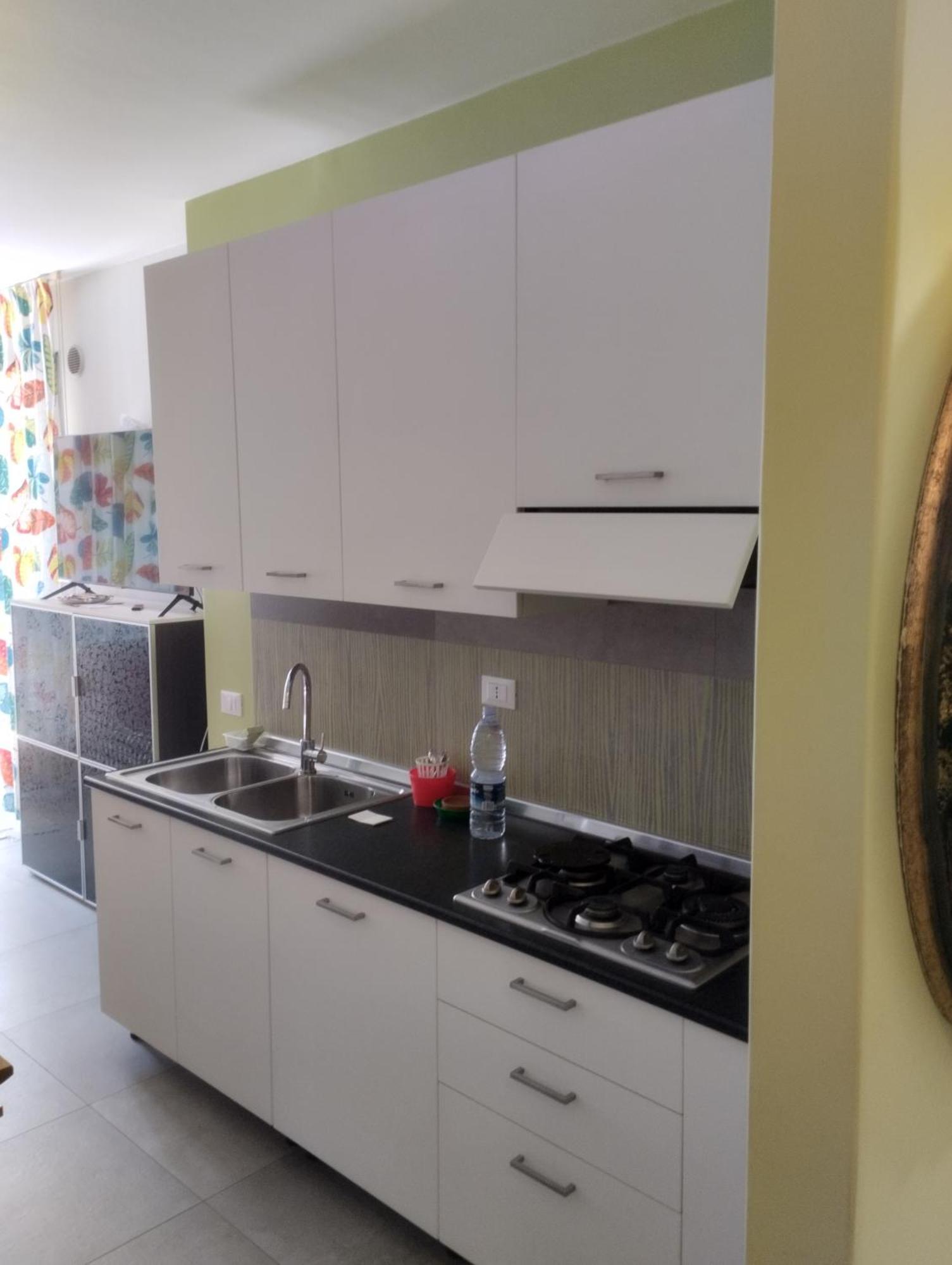 Cavalluccio Marino Apartment Aci Castello Luaran gambar